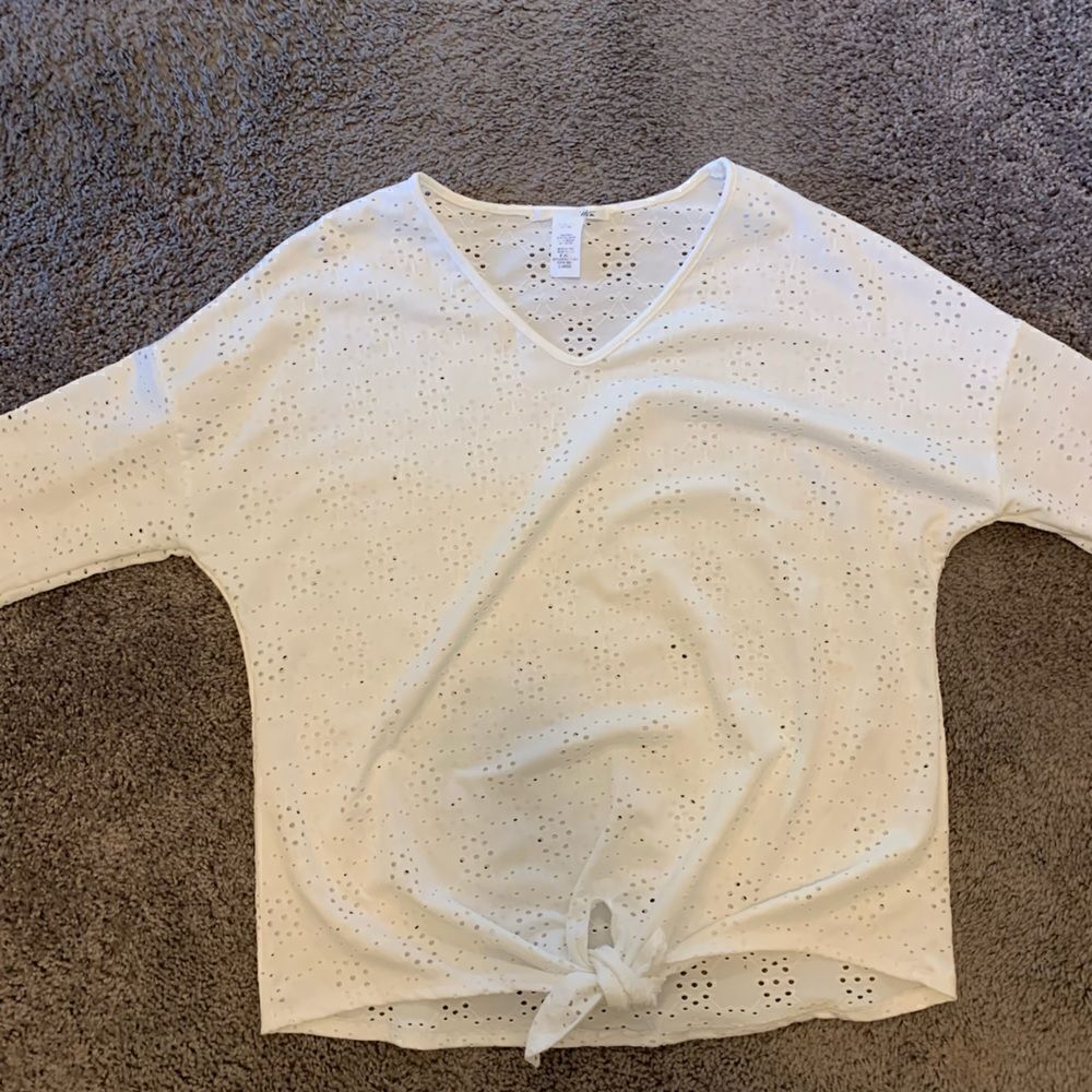 Unwritten White Eyelet Top Size L Ties at Bottom